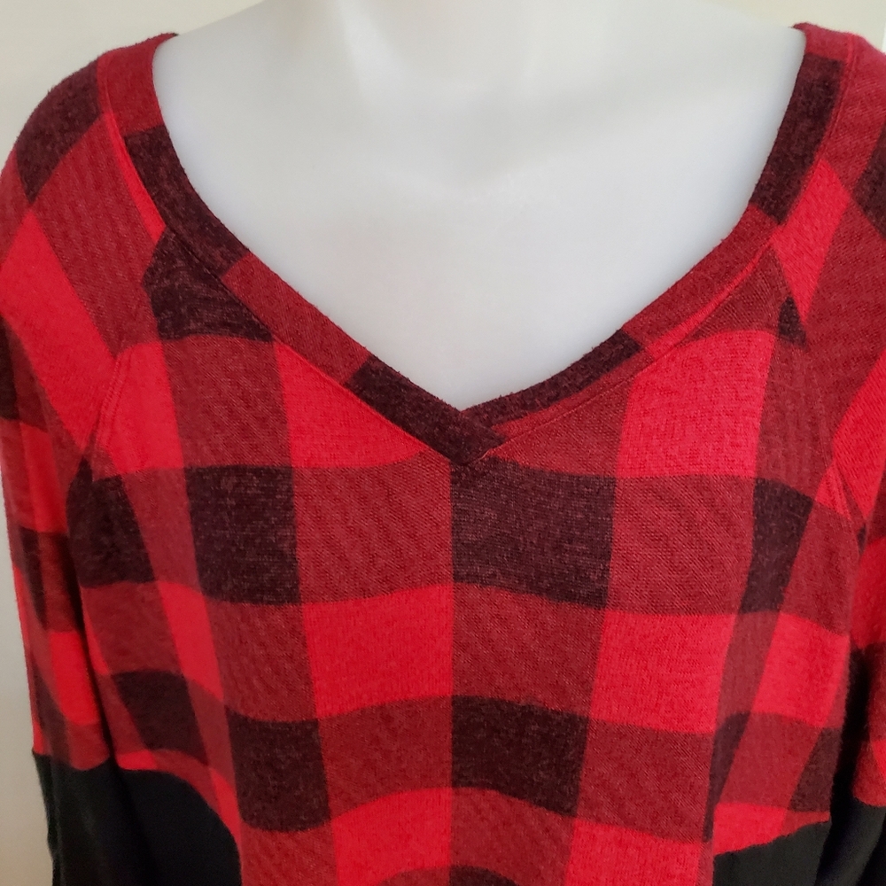 Rickis Red and Black Plaid V-Neck Sweater 1x - Picture 3 of 13